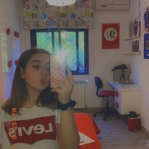 Meet your Posher, Adriana